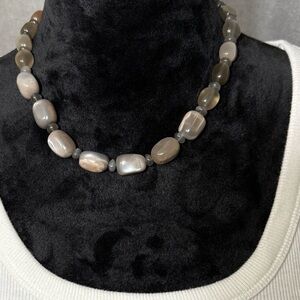 Chunky Gray Agate Beaded Necklace